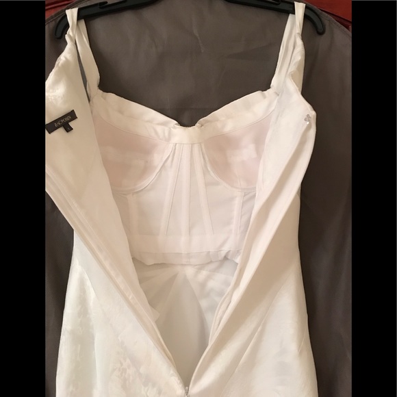 Zac Posen
Off-the-Shoulder Cocktail Dress - Picture 5 of 6